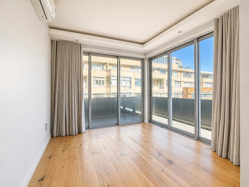 3 Bedroom Property for Sale in Sea Point Western Cape